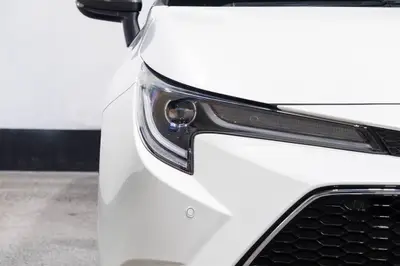 2021 Toyota Corolla Hybrid WXB Touring photo 8