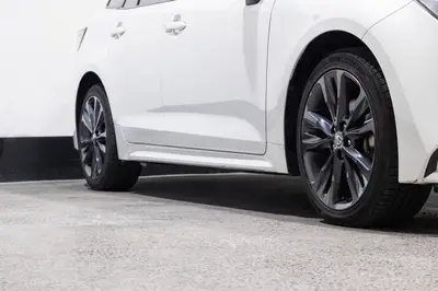 2021 Toyota Corolla Hybrid WXB Touring photo 11