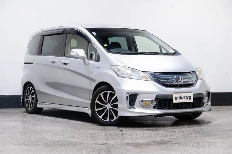 2014 Honda FREED Hybrid 7 Seater