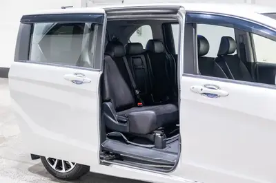 2014 Honda FREED Hybrid 7 Seater photo 13