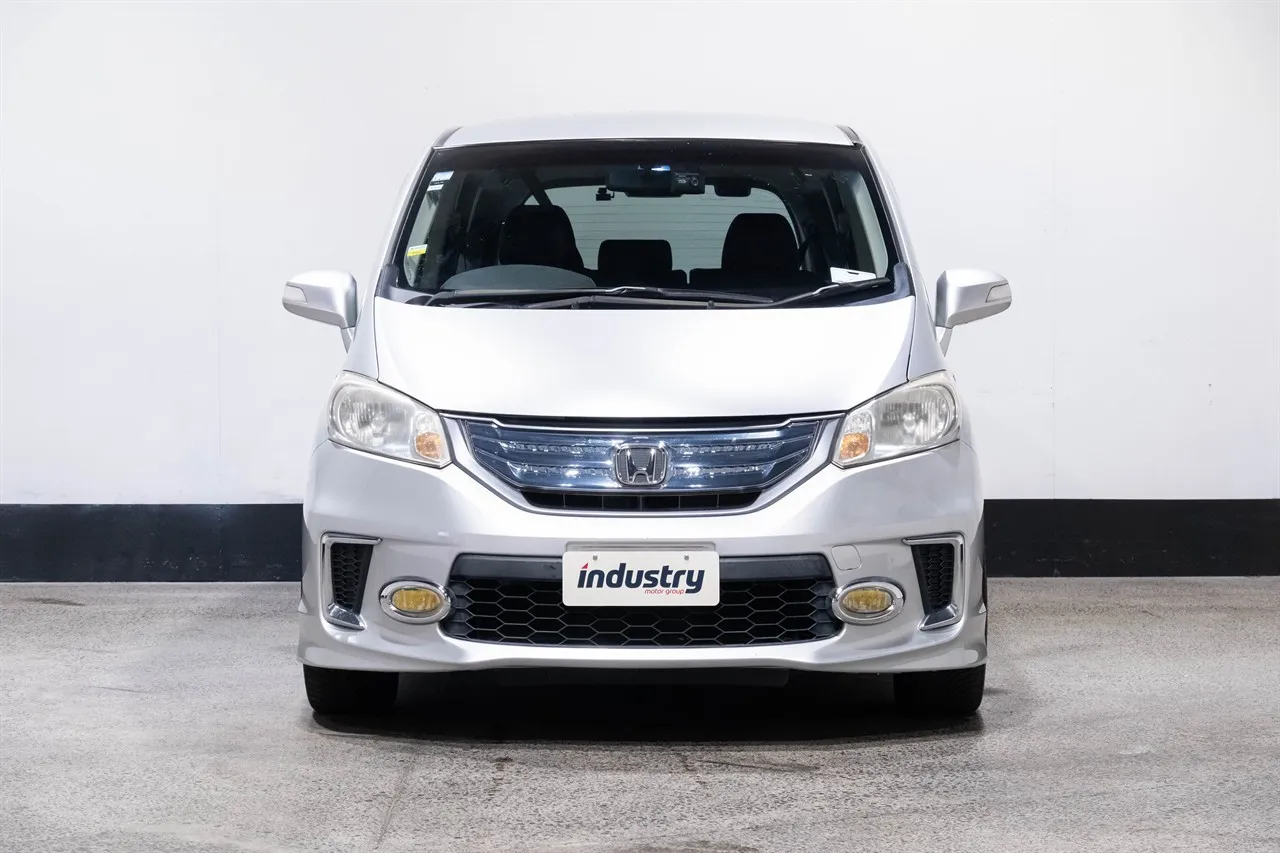 2014 Honda FREED Hybrid 7 Seater