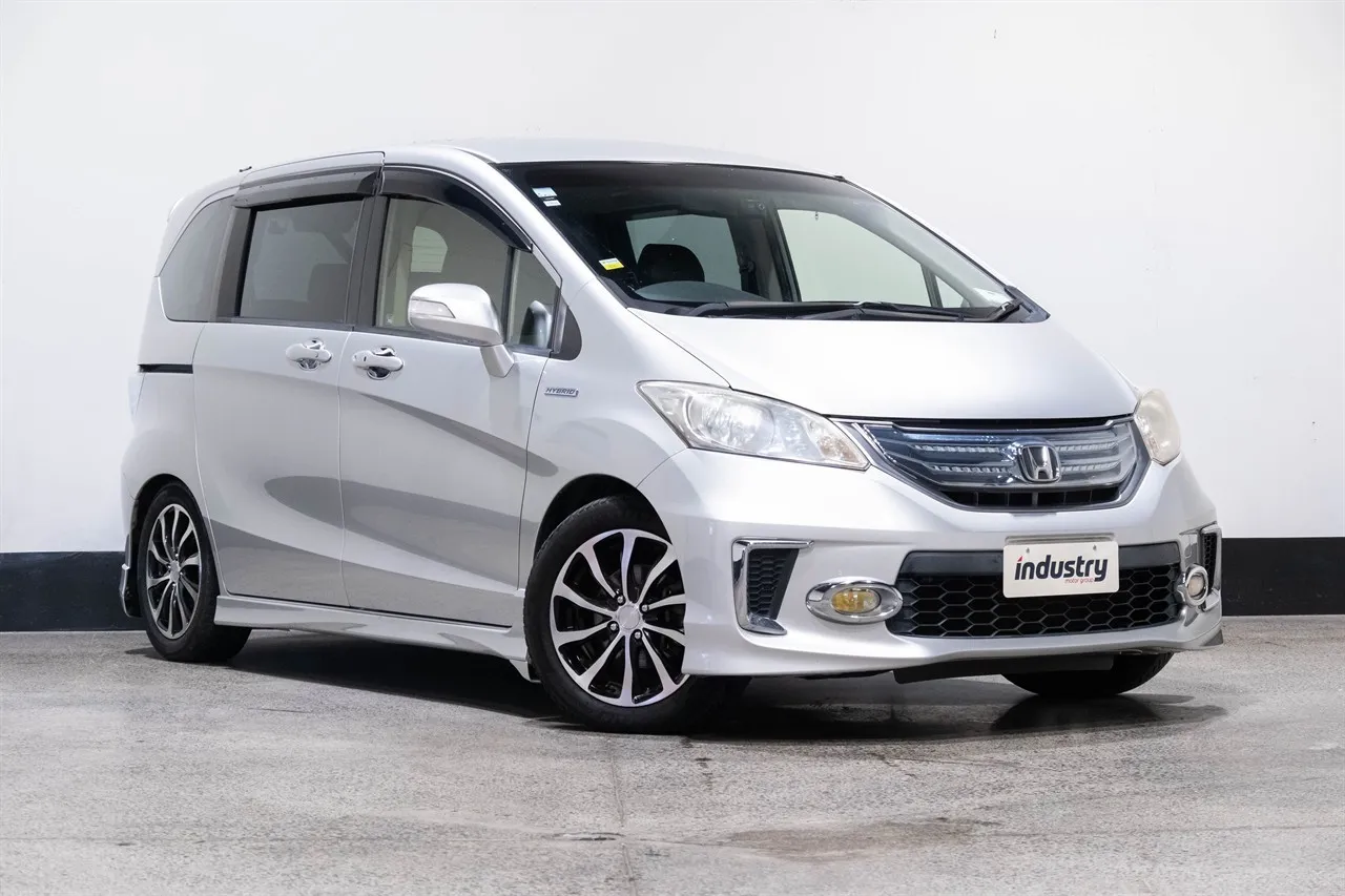 2014 Honda FREED Hybrid 7 Seater