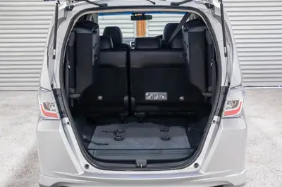 2014 Honda FREED Hybrid 7 Seater photo 12