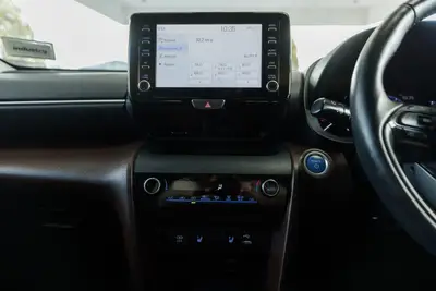 2021 Toyota Yaris Cross Hybrid Z-Spec photo 18