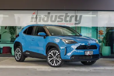 2021 Toyota Yaris Cross Hybrid Z-Spec photo 1