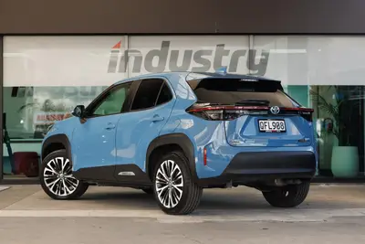 2021 Toyota Yaris Cross Hybrid Z-Spec photo 3