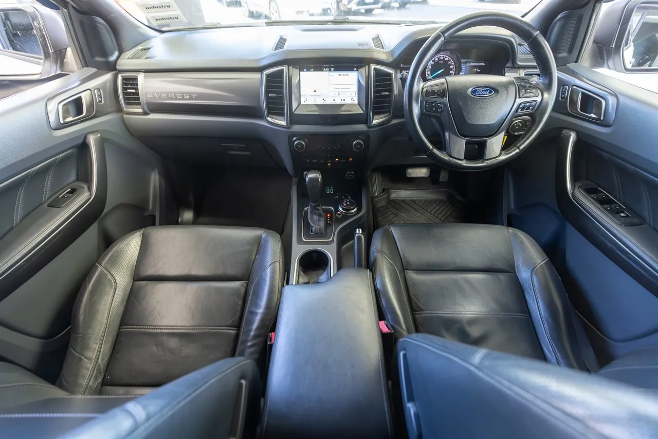 2017 Ford Everest Titanium