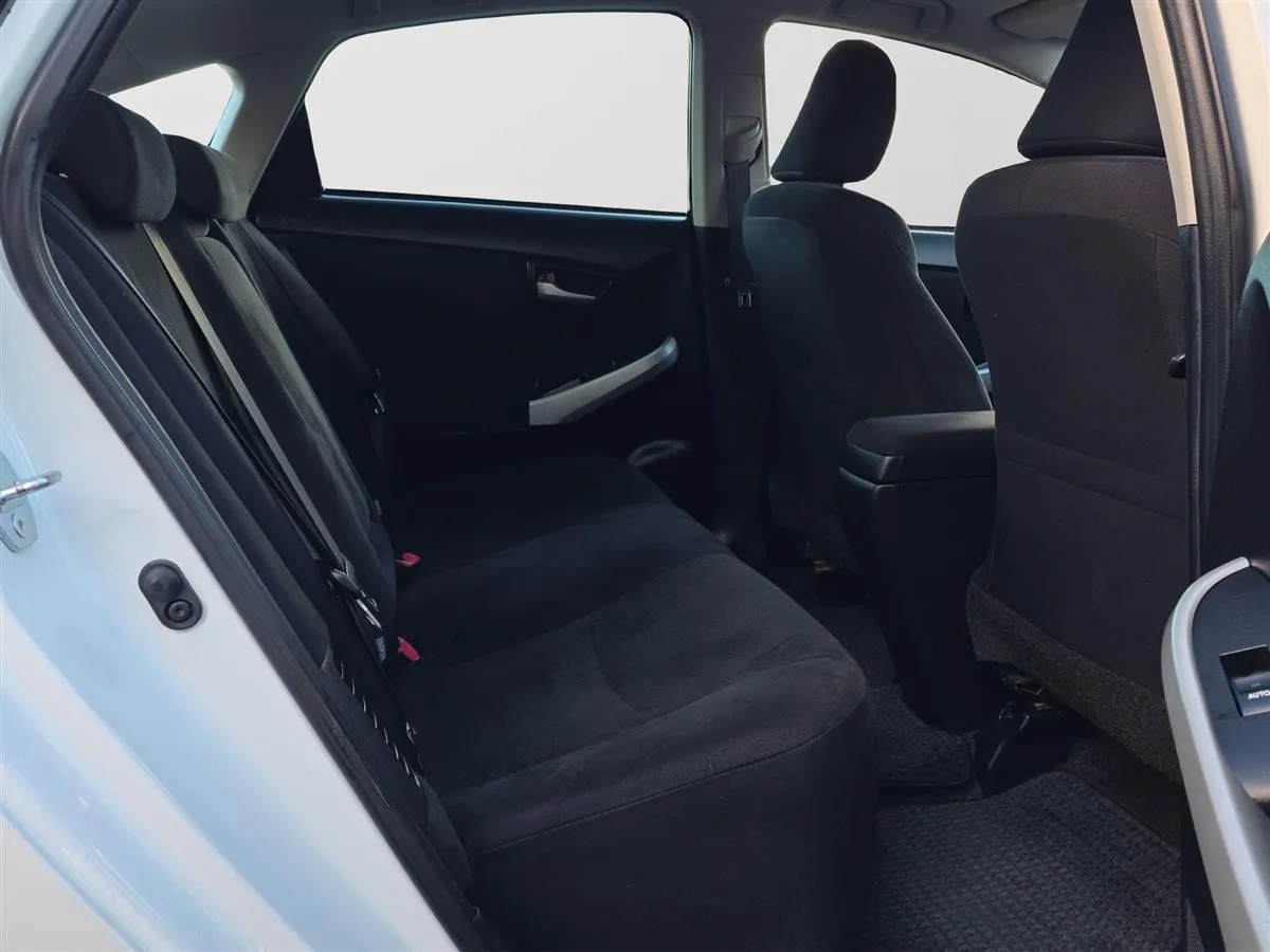 2015 Toyota Prius HYBRID S, dark Interior