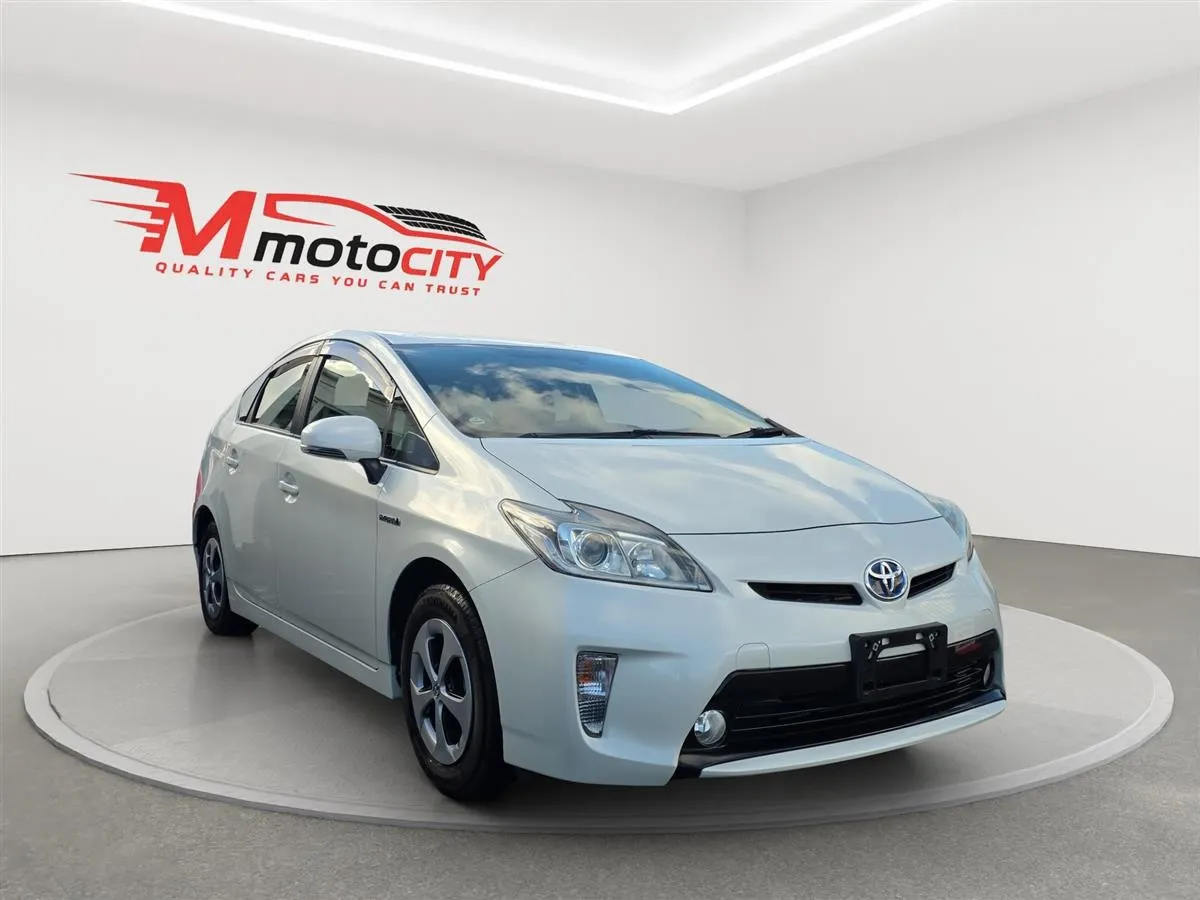 2015 Toyota Prius HYBRID S, dark Interior