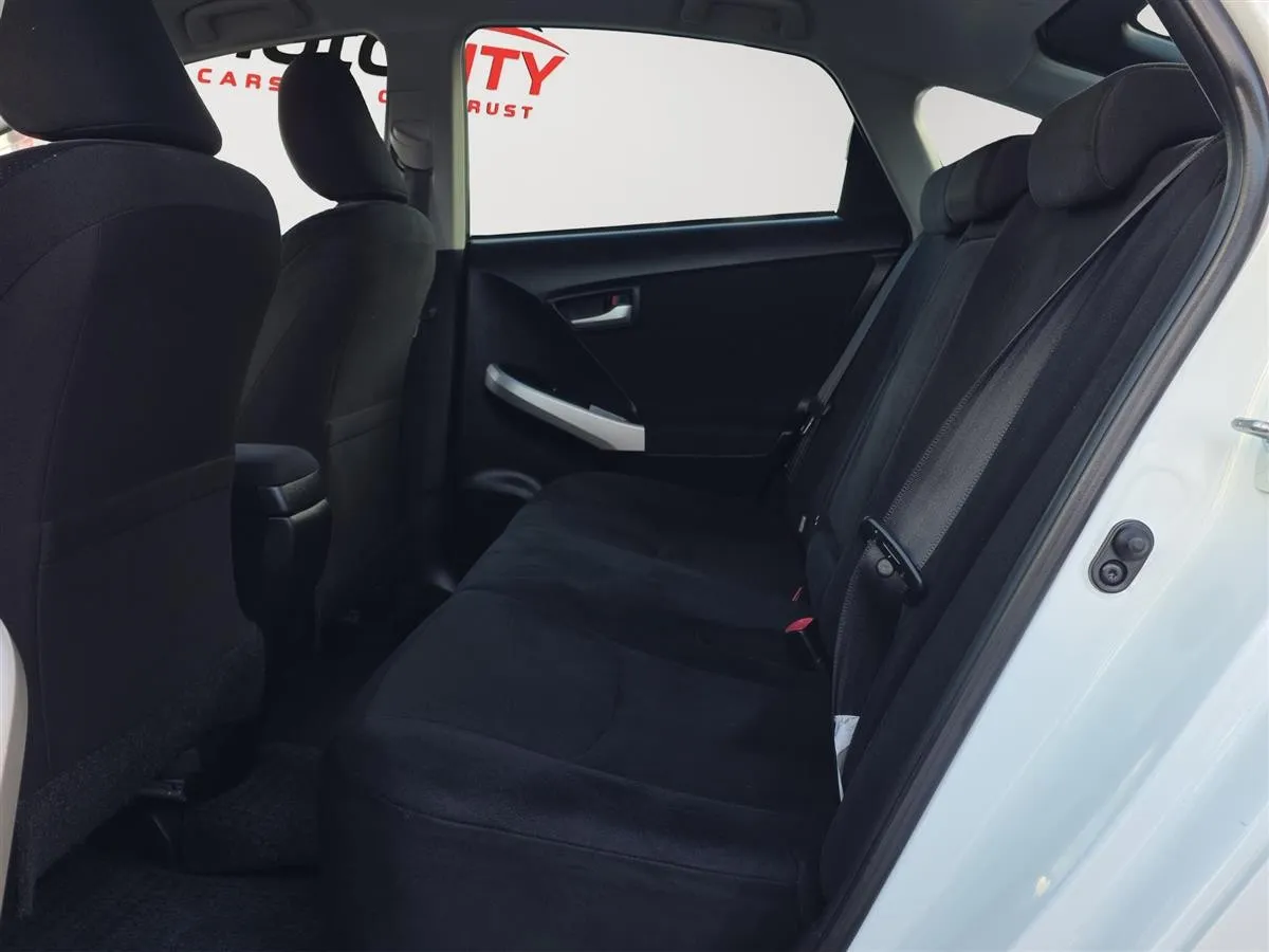 2015 Toyota Prius HYBRID S, dark Interior
