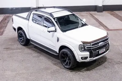 2024 Ford Ranger Platinum V6 4WD NZ photo 2