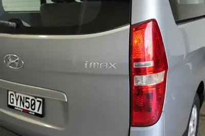 2013 Hyundai Imax 8 Seat Auto photo 13