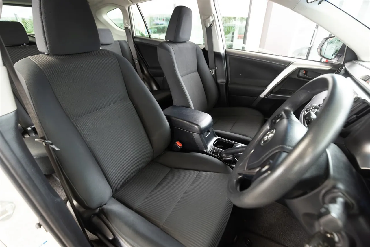 2017 Toyota RAV4 2.5P