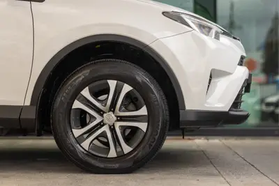 2017 Toyota RAV4 2.5P photo 11