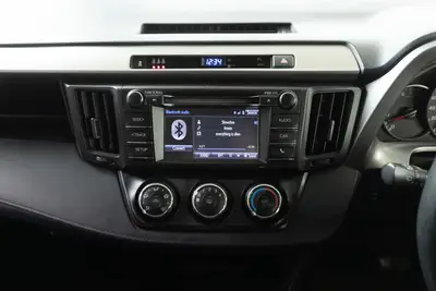 2017 Toyota RAV4 2.5P photo 17