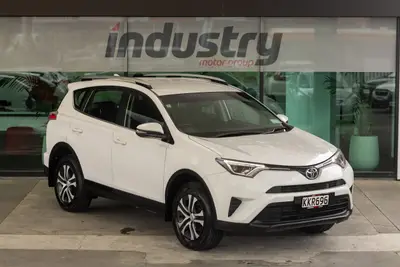 2017 Toyota RAV4 2.5P photo 13