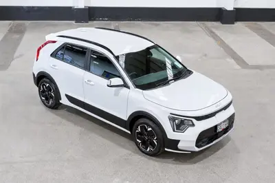 2023 Kia Niro EV LIGHT 460 64KWH photo 2