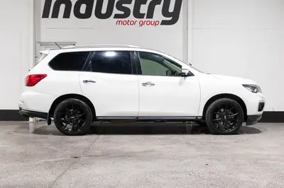 2019 Nissan Pathfinder Ti 4WD 7 Seat NZ New photo 9