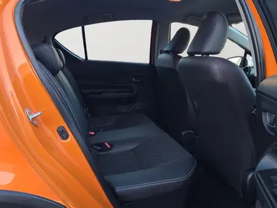 2017 Toyota Aqua CROSSOVER, HALF LEATHER SEATS photo 15