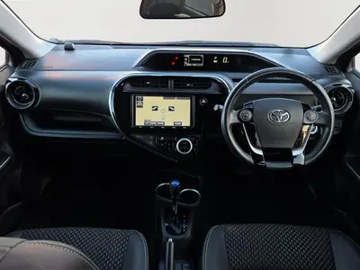 2017 Toyota Aqua CROSSOVER, HALF LEATHER SEATS photo 17