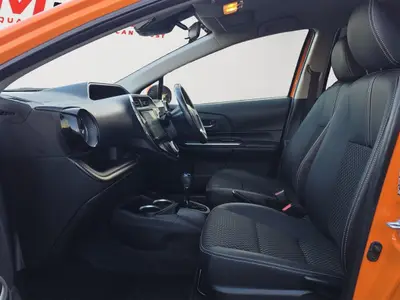 2017 Toyota Aqua CROSSOVER, HALF LEATHER SEATS photo 16