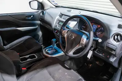 2019 Nissan Navara 2.3D Auto photo 3