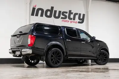 2019 Nissan Navara 2.3D Auto photo 2