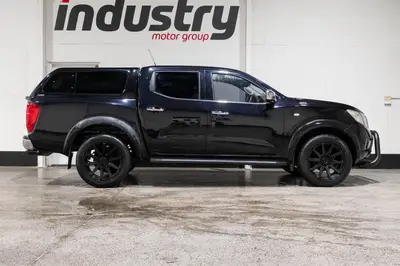 2019 Nissan Navara 2.3D Auto photo 9