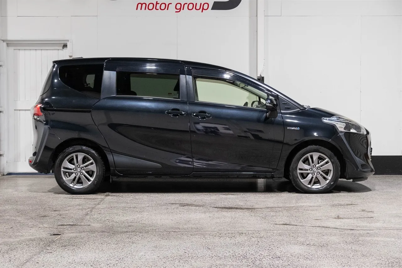 2019 Toyota Sienta Hybrid Funbase G