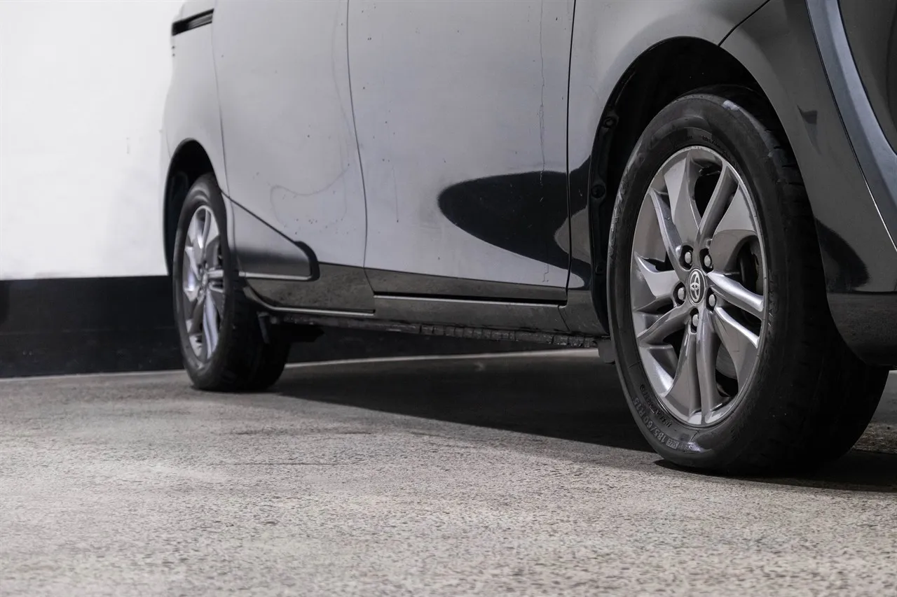 2019 Toyota Sienta Hybrid Funbase G