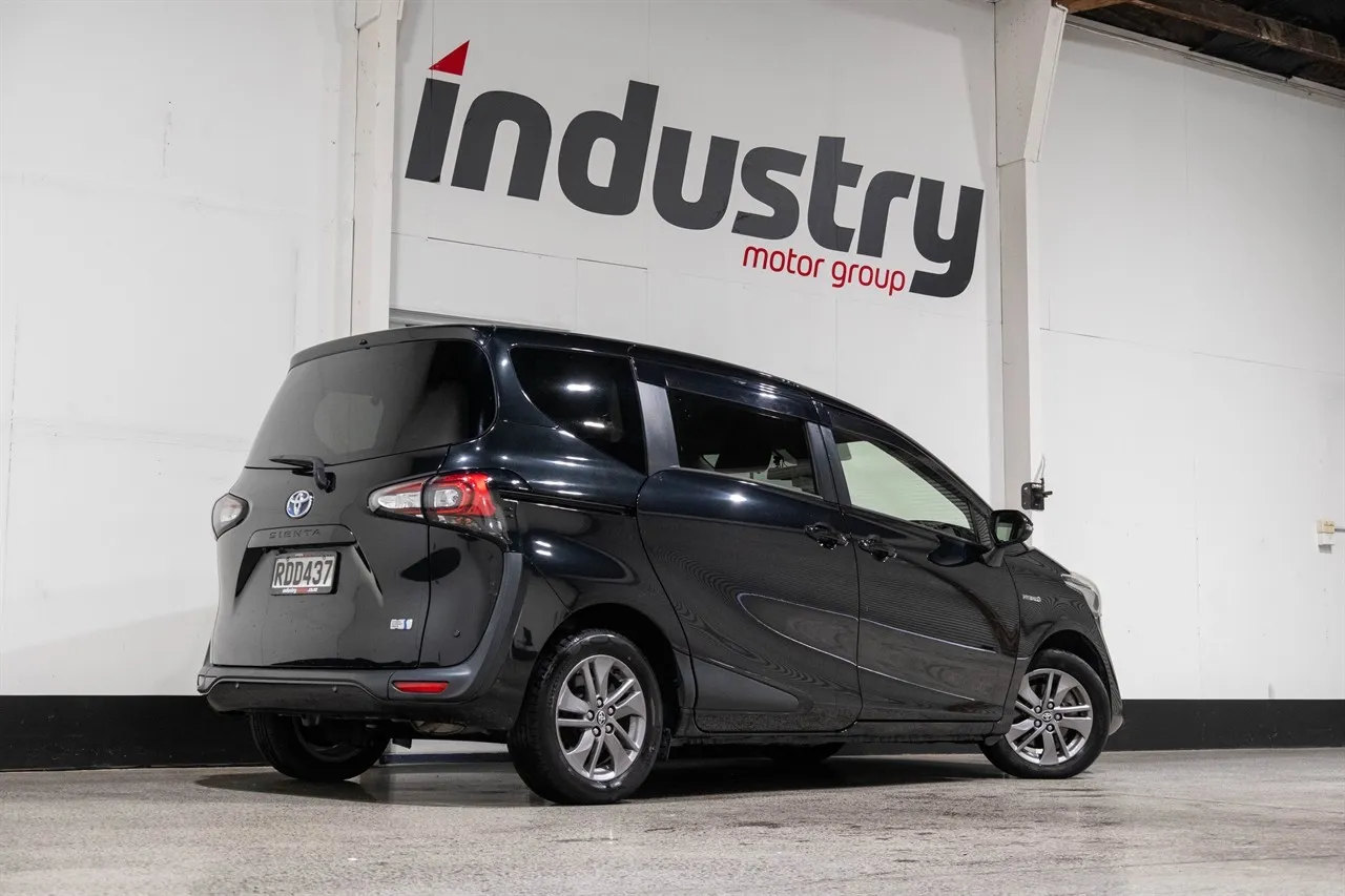 2019 Toyota Sienta Hybrid Funbase G