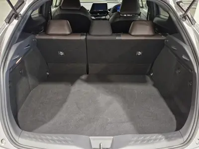 2017 Toyota C-HR Hybrid G-Spec photo 19