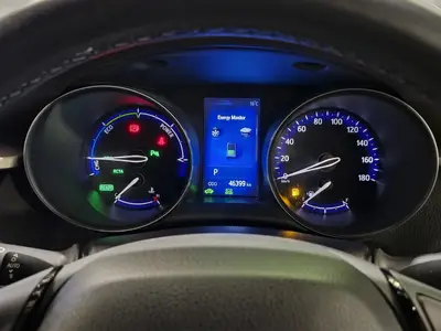 2017 Toyota C-HR Hybrid G-Spec photo 21