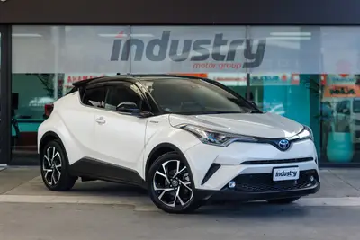 2019 Toyota C-HR Hybrid G-Spec photo 1