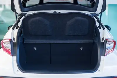 2019 Toyota C-HR Hybrid G-Spec photo 11