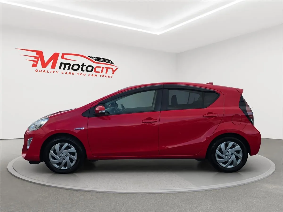 2015 Toyota Aqua G Pack, Heated Seats, Cruise control, photo 6 of 20