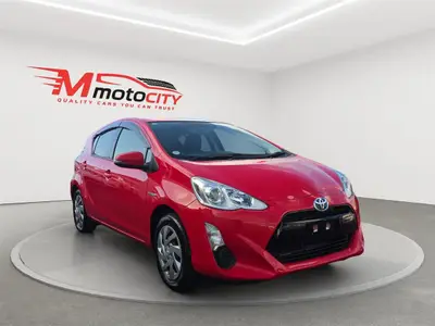 2015 Toyota Aqua G Pack, Heated Seats, Cruise control photo 1