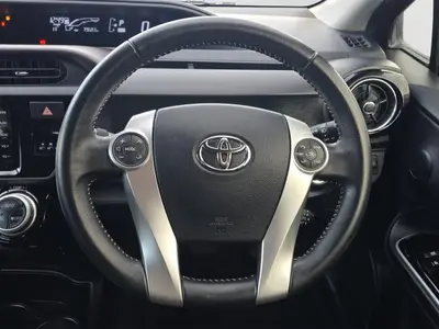2015 Toyota Aqua G Pack, Heated Seats, Cruise control photo 18