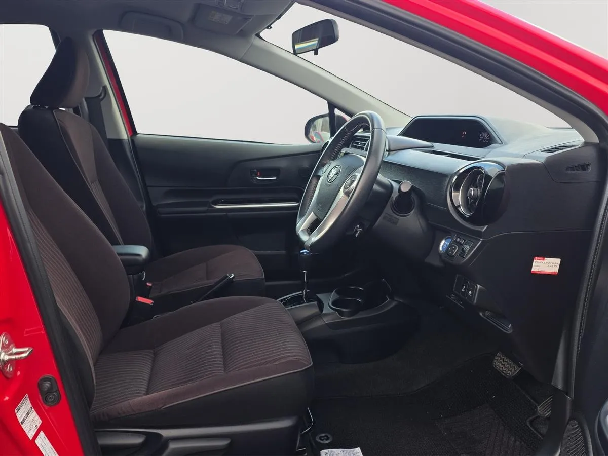 2015 Toyota Aqua G Pack, Heated Seats, Cruise control