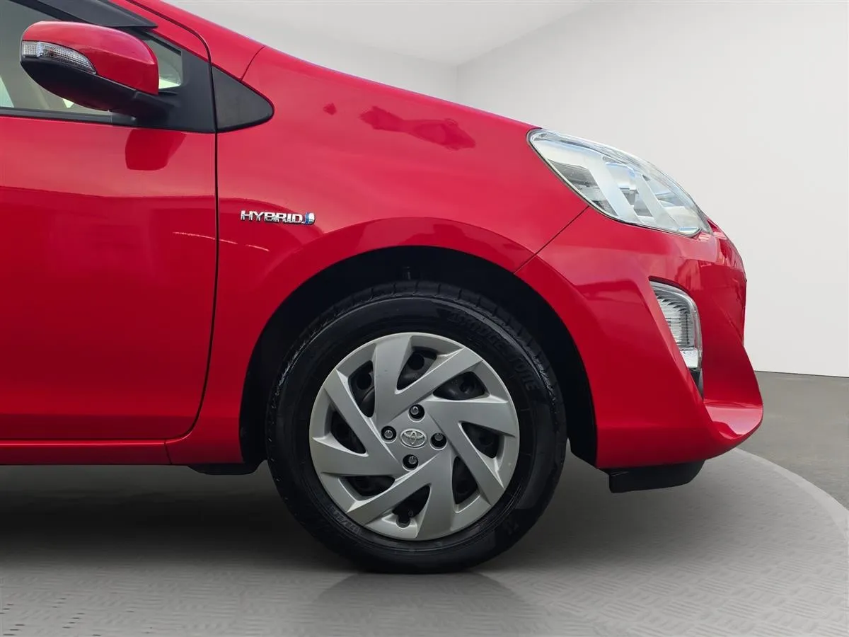 2015 Toyota Aqua G Pack, Heated Seats, Cruise control