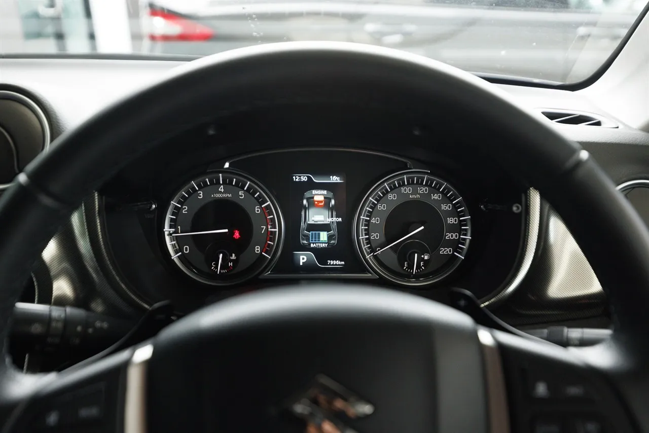 2025 Suzuki Vitara Safari Hybrid NZ New