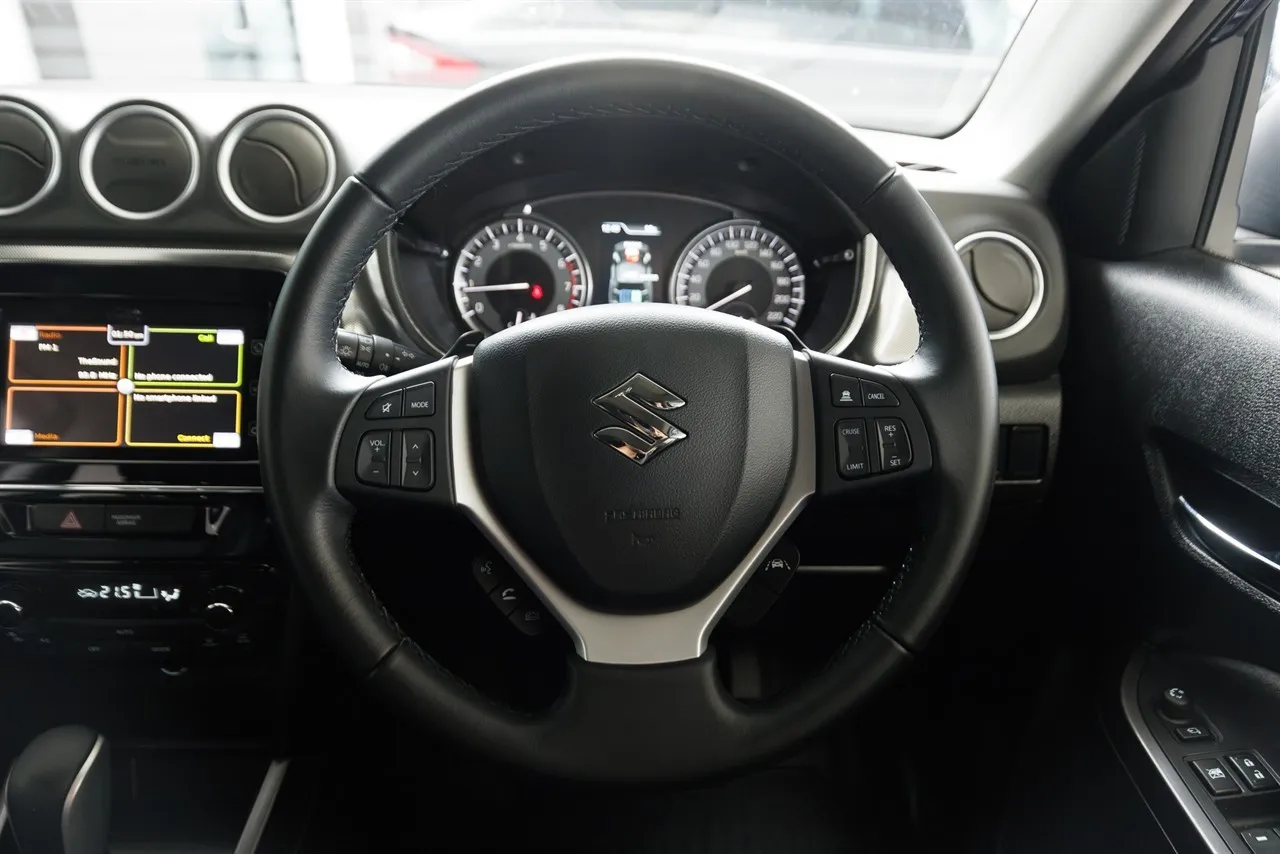 2025 Suzuki Vitara Safari Hybrid NZ New