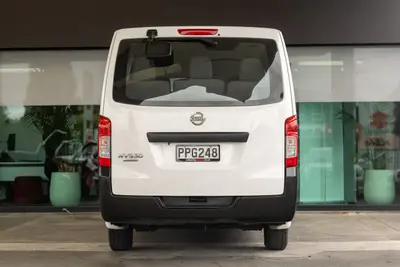 2017 Nissan NV350 Caravan Auto 10 Seat photo 8