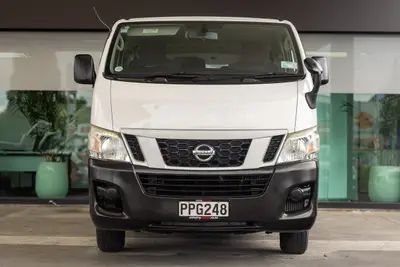2017 Nissan NV350 Caravan Auto 10 Seat photo 6