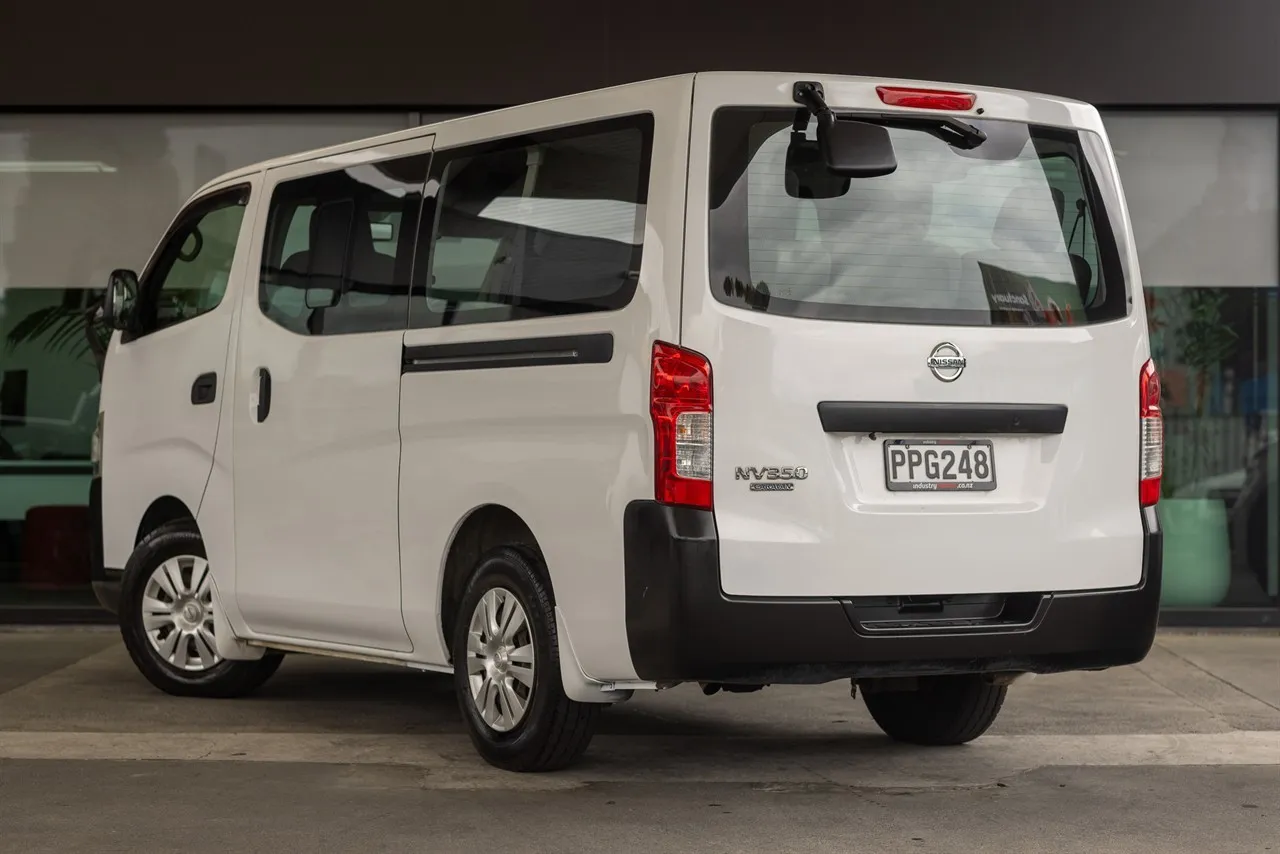 2017 Nissan NV350 Caravan Auto 10 Seat