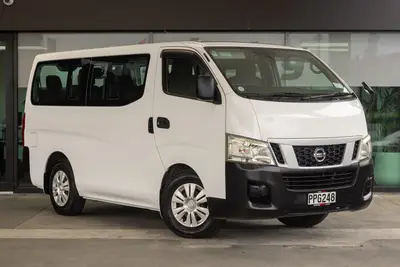 2017 Nissan NV350 Caravan Auto 10 Seat photo 1