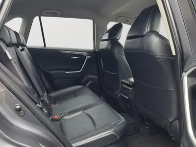 2019 Toyota RAV4 HYBRID, G PAck, Leather Heated Seats with heated Steering RV/ photo 15