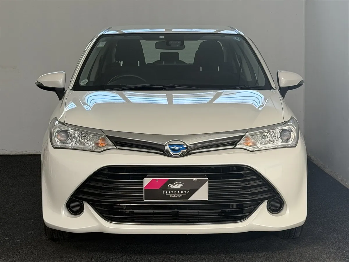 2015 Toyota Corolla Axio G Push Start TSS, photo 2 of 18