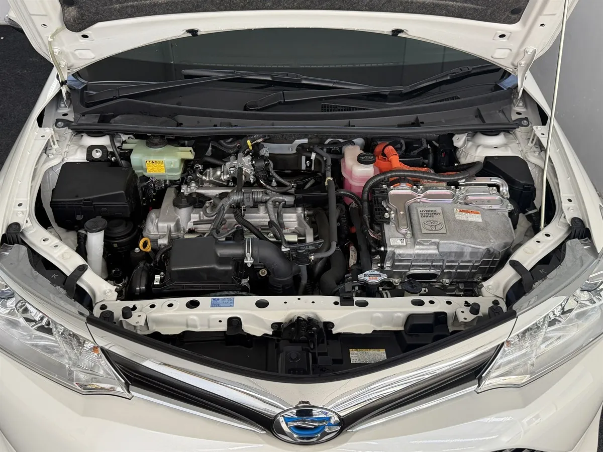 2015 Toyota Corolla Axio G Push Start TSS, photo 8 of 18
