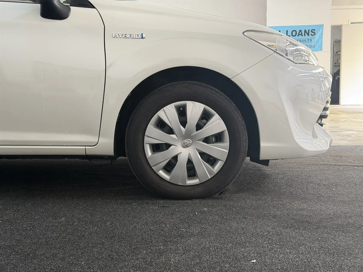 2015 Toyota Corolla Axio G Push Start TSS, photo 7 of 18